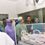 Kunjungan ke ruangan nicu picu RS dr Ramelan, Surabaya.