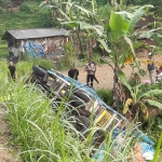 Kondisi truk sebelum dievakuasi.