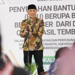 Pj Bupati Bangkalan, Arief M Eddie saat memberi sambutan di penyerahan BMU untuk IKM Bangkalan