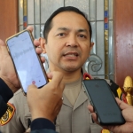 Kapolres Batu, AKBP Andi Yudha Pranata saat memberi keterangan kepada awak media