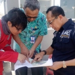 Kepala Dinas Energi dan Sumber Daya Mineral (ESDM) Jawa Timur Setiajit saat meninjau langsung lokasi pembangunan kilang minyak Grass Root Refinery (GRR).