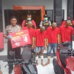 Para maling motor yang diamankan. foto: ANATASIA/ BANGSAONLINE