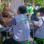 Pemeriksaan kesehatan yang dilakukan Baznas Sidoarjo.