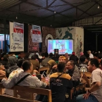 Nobar atau nonton bareng debat publik Pilkada 2024 di Nganjuk.