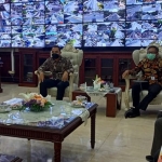 Kepala Ombudsman Jatim, Agus Muttaqin, saat bertemu oleh Wali Kota Surabaya, Eri Cahyadi, untuk berkoordinasi terkait pengaduan warga Surabaya. Foto: Ist