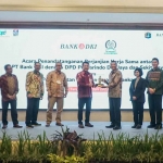 Seremoni kerja sama antara Bank DKI dan DPD Perbarindo.