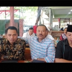 Kiri ke kanan: Gus Abid Umar (Sekretaris PW Ansor Jatim), Hendro Tri Subiyantoro (Penanggungjawab Deklarasi Gerakan #2019GantiPresiden di Jatim), Ir. Alfa Isnaeni (Kasat Kornas Banser), Gus Aam (Ketua PW Ansor Jatim). foto: istimewa.