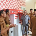 Komisi A DPRD Lamongan saat di Kantor Dispendukcapil Sragen.