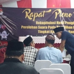 Penutupan rapat pleno terbuka rekapitulasi hasil penghitungan suara pemilu 2024 yang digelar KPU Bangkalan.
