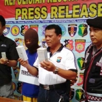 Tersangka pencuri HP saat gelar perkara oleh petugas Satreskrim.