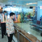 Wakil Gubernur Jawa Timur, Emil Elestianto Dardak melakukan peninjauan di Terminal tipe B Batu dan Bandara Abdulrachman Saleh Malang pada Selasa (17/3) siang.