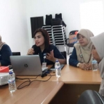 Kepala BPJS Kesehatan Gresik Greisthy E. L. Borotoding saat memberikan keterangan pers.