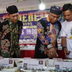 Pecinta akik dan pirus dari berbagai daerah di Indonesia mengikuti kontes nasional yang diinisiasi Komunitas API bekerja sama dengan Kopassus Kabupaten Sumenep.