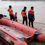 Tim SAR gabungan menghentikan pencarian Muhammad Iqbaludin Romli setelah tak mendapatkan hasil usai pencarian selama 1 minggu.