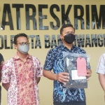 Kasatreskrim Polresta Banyuwangi Kompol Agus Sobarna Praja saat ungkap kasus.