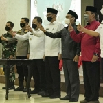 Sebanyak 30 perguruan pancak silat hadir diikat dengan beberapa perjanjian yang ditandatangani oleh masing-masing perwakilan dari perguruan silat tersebut.