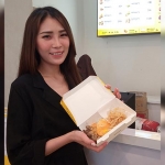 Salah satu pembeli yang memilih bumbu creamy japanese mentai.