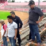 Komisi III DPRD Kota Blitar melakukan sidak bangunan Stadion Soeprijadi Kota Blitar.