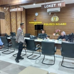 Pelayanan dari Polres Ngawi di Mall Pelayanan Publik di Jalan PB. Sudirman, Ngawi. 