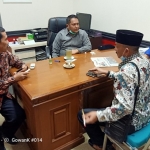 Ketua PHRI Kabupaten Pasuruan Puji Subagio saat menemui Wakil Ketua DPRD Andri Wahyudi.