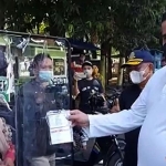 Wali Kota Probolinggo, Habib Hadi Zainal Abidin saat membuka kembali Pasar Tugu.