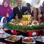 Ilustrasi tumpeng.