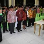 Bupati Anas melantik pejabat eselon II di Balai Desa Bubuk, Rogojampi.