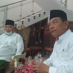 Jenderal (Purn) Moeldoko saat diterima Prof Dr KH Asep Saifuddin Chalim, MA di kediamannya di Pondok Pesantren Amanatul Ummah Pacet Mojokerto, Jawa Timur, Jumat (10/6/2022). Foto: mma/bangnsaonline.com