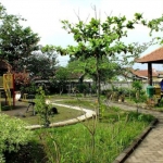 Taman Dwarakerta merupakan salah satu tempat wisata buatan di Sidoarjo. 