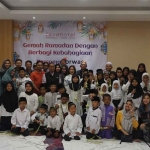 Forwas saat kegiatan bersama anak uatim di Kota Delta.