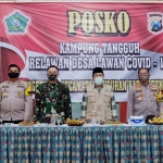 Kapolresta Sidoarjo Kombes Pol. Sumardji bersama Plt. Bupati Sidoarjo Nur Ahmad Syaifuddin, serta Dandim 0816 Sidoarjo Letkol. Inf. Muhammad Iswan Nusi.