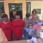 Konferensi pers terkait jambret yang berlangsung di Mapolsek Mulyorejo,