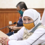 Gubernur Khofifah saat konferensi pers update kasus Covid-19 di Gedung Negara Grahadi. foto: IST/ BANGSAONLINE