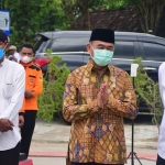 Menko PMK, Muhadjir Effendy, ketika bersama Bupati Madiun, Ahmad Dawami.