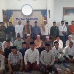 Tangkap layar video deklarasi dukungan kepada salah satu Paslon yang dilakukan sekelompok pihak yang disebut sebagai alumni sejumlah Pondok Pesantren di Kantor NasDem Sampang.