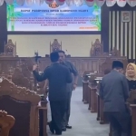 Kondisi gedung rapat paripurna DPRD Ngawi setelah dinyatakan WO.