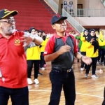 Para peserta Fun Games bersemangat mengikuti event yang berlangsung sangat meriah itu.