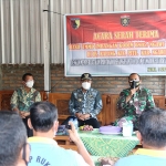 Kodim Ngawi menggelar penyerahan hasil karya bakti secara simbolis kepada Pemkab Ngawi, Jumat (3/9/2021). (foto: ist)