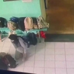 CCTV saat merekam pencuri di SMAN 2 Sidoarjo.