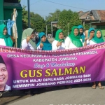 KPMP atau Kelompok Perempuan Mandiri Perdesaan saat deklarasi dukungan ke Gus Salman untuk maju dalam Pilkada 2024 di Jombang.
