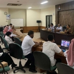 Suasana FGD yang dilakukan DPRD Gresik dengan Bappeda yang diikuti para peserta dari OPD di lingkup Pemkab Gresik. Foto: Ist