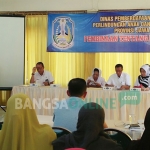 Suasana sosialisasi tentang pembinaan keluarga TKW oleh Dinsos Tuban. foto: GUNAWAN/ BANGSAONLINE