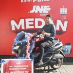 Pemenang JLC 2022 yang mendapat hadiah motor.