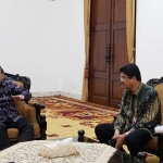 Pakde Karwo menerima Kepala Dinas Pendidikan Jatim, Saiful Rachman di Gedung Negara Grahadi. foto: istimewa