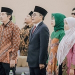 Bupati Pamekasan, Baddrut Tamam, saat menghadiri wisuda ke-2 STIE Masyarakat Madani.