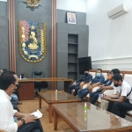 Suasana saat Bupati Tuban menerima kunjungan dari PWI setempat.