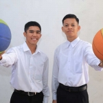 Para peserta seleksi CPNS Kemenkumham, saat menunjukkan skill dalam bermain basket.