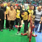 Kapolrestabes Surabaya saat membuka Karate Open Tournament 2017 di KONI Surabaya.