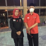 Bendahara DPC PDIP Gresik Ir. Hj. Siti Muafiyah bersama kader. foto: ist.