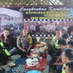 Suasana cangkrukan Kapolres Kediri Kota AKBP Miko Indrayana bersama para Jurnalis Kediri.